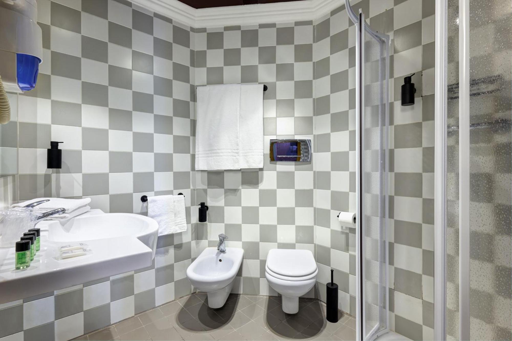 Standard Single Room,1566931367:JPEG
